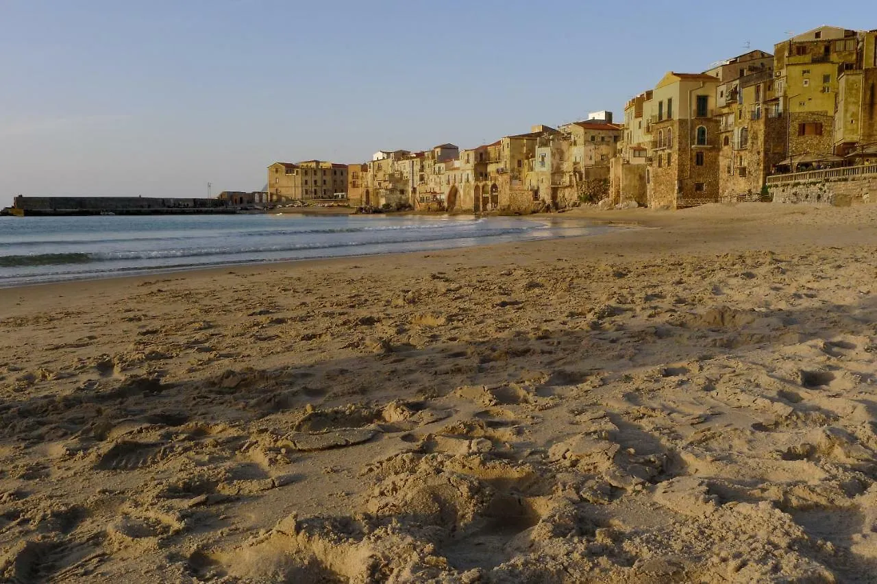 Casa Adriana In Via Spinuzza Villa Cefalù 0*,  İtalya