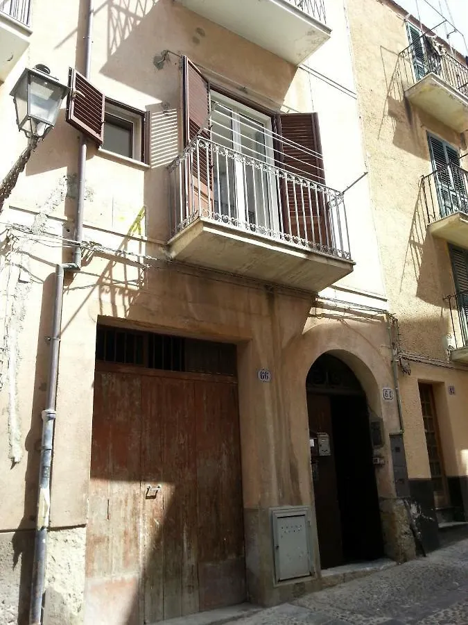 Casa Adriana In Via Spinuzza Villa Cefalù 0*,  İtalya